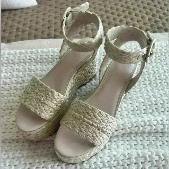 Marc Fisher Marcell flat form wedge - Picture 1 of 3